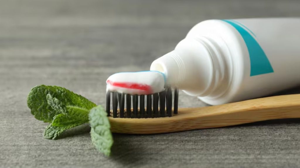 Choosing the Right Toothbrush and Toothpaste
