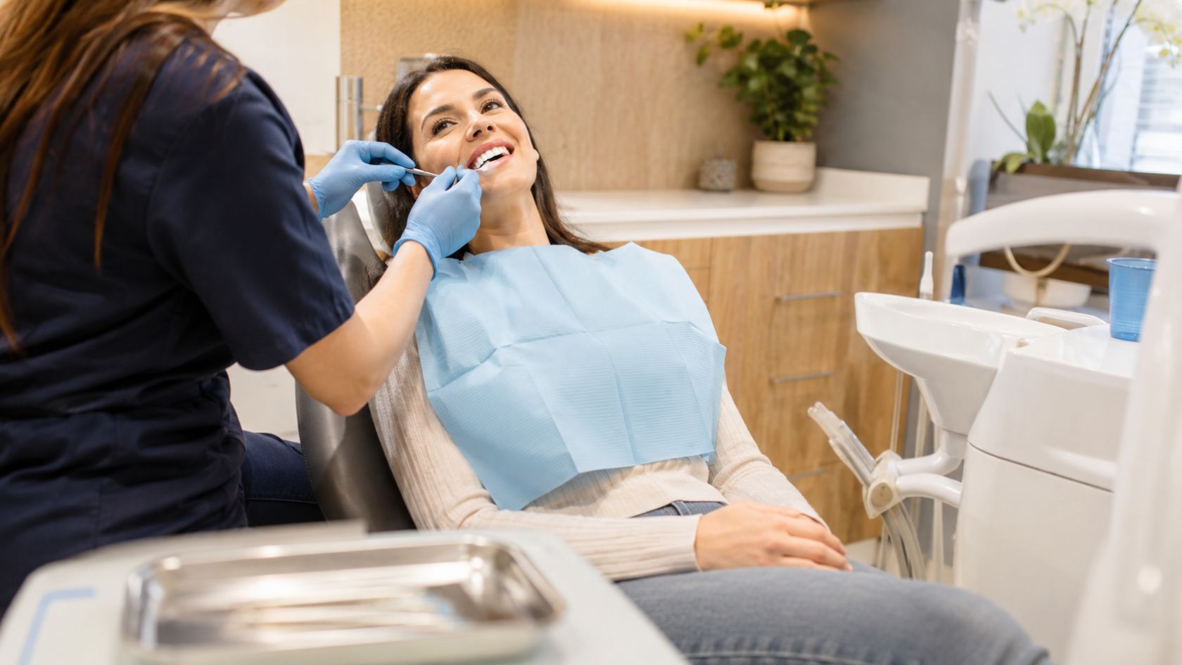 Dental Implants vs. Dentures